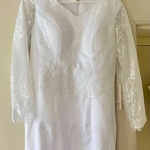 New with tags white wedding dress